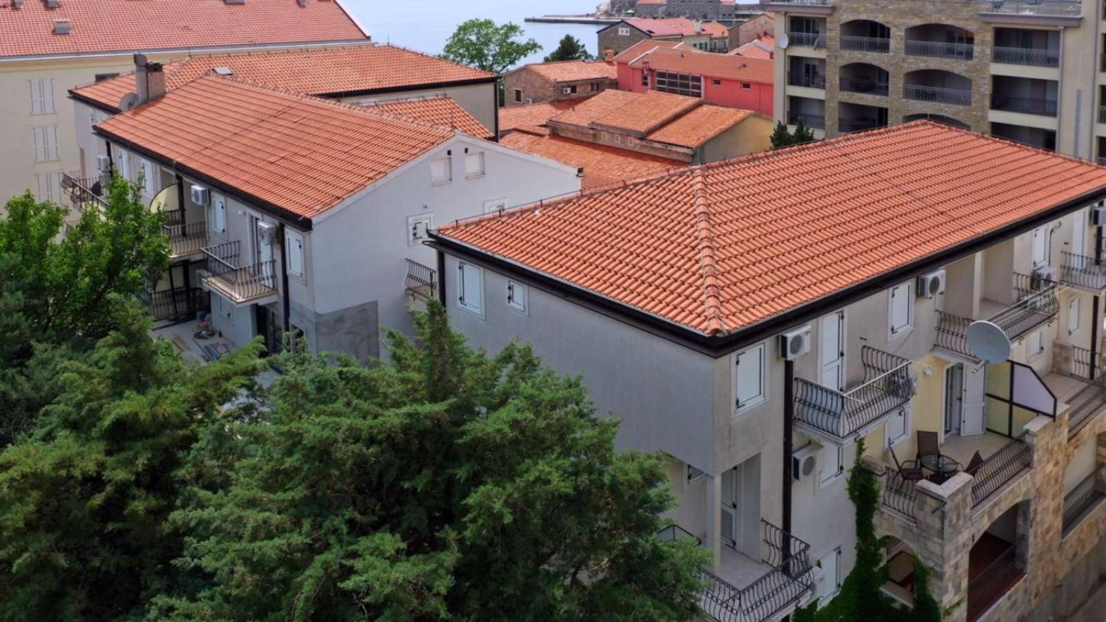 Family Beachfront Apartment Petrovac Exteriör bild